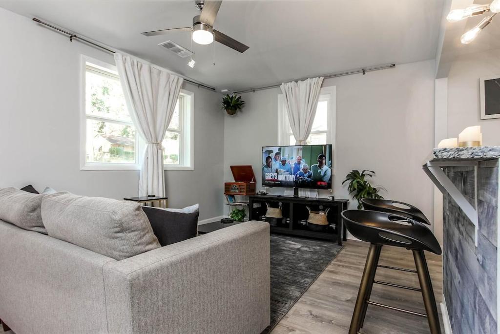 West End Bungalow Perfect To Work, Play, & Escape Атланта Экстерьер фото